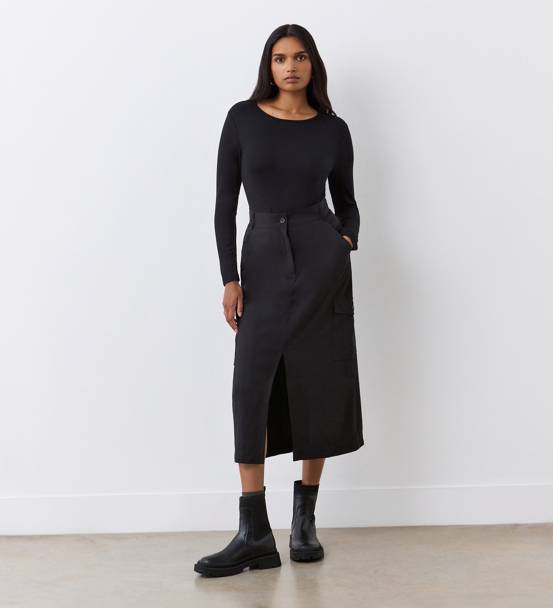 Juliette Black Cargo Midi Skirt – Finery London