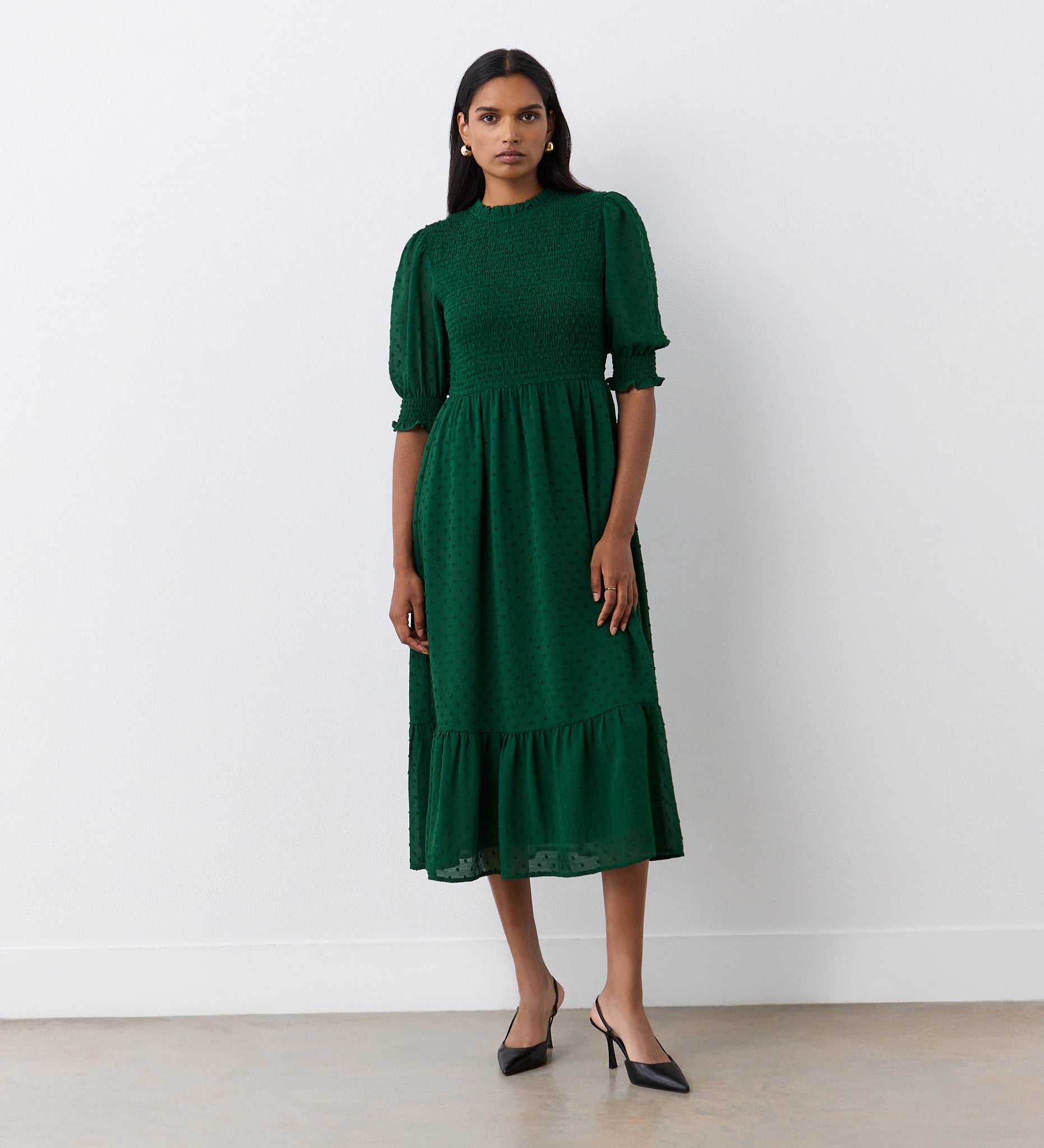 Amelia Dark Green Georgette Midi Dress – Finery London