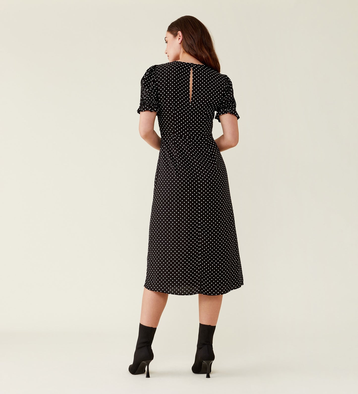 Jaylen Black Spot Midi Dress                     LENZINGâ„¢ ECOVEROâ„¢