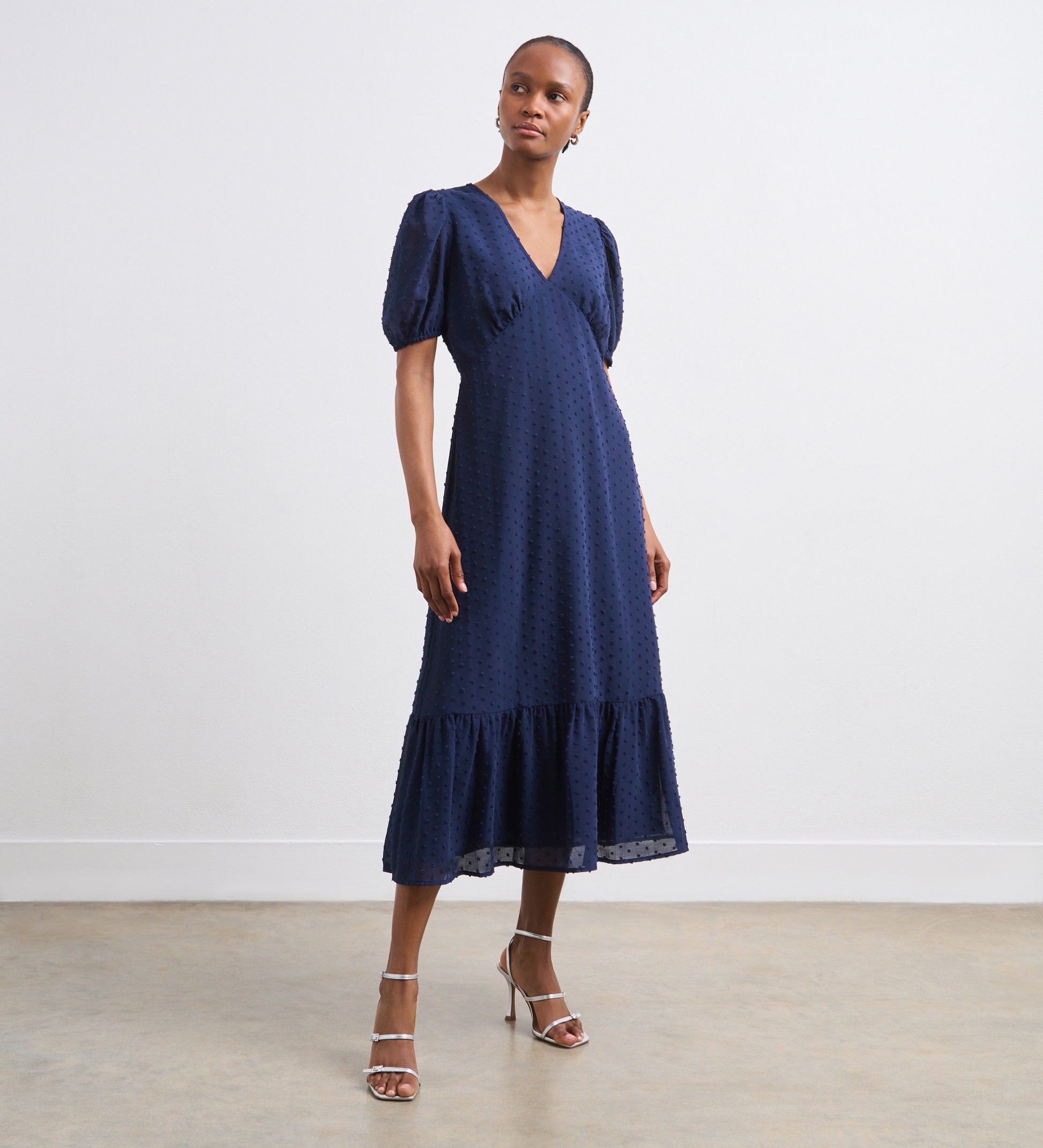 georgette midi dress Green Georgette Pleated Tie Neck Woven Midi Dress