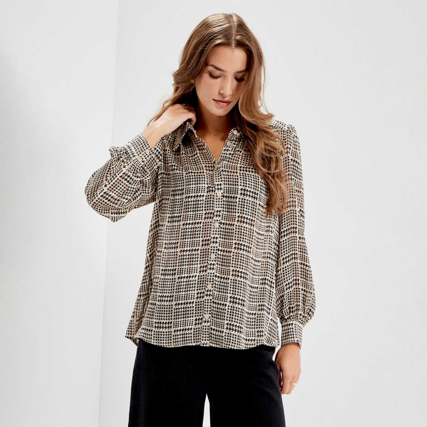 Melina Beige Houndstooth Chiffon Relaxed Fit Gathered Yoke Shirt