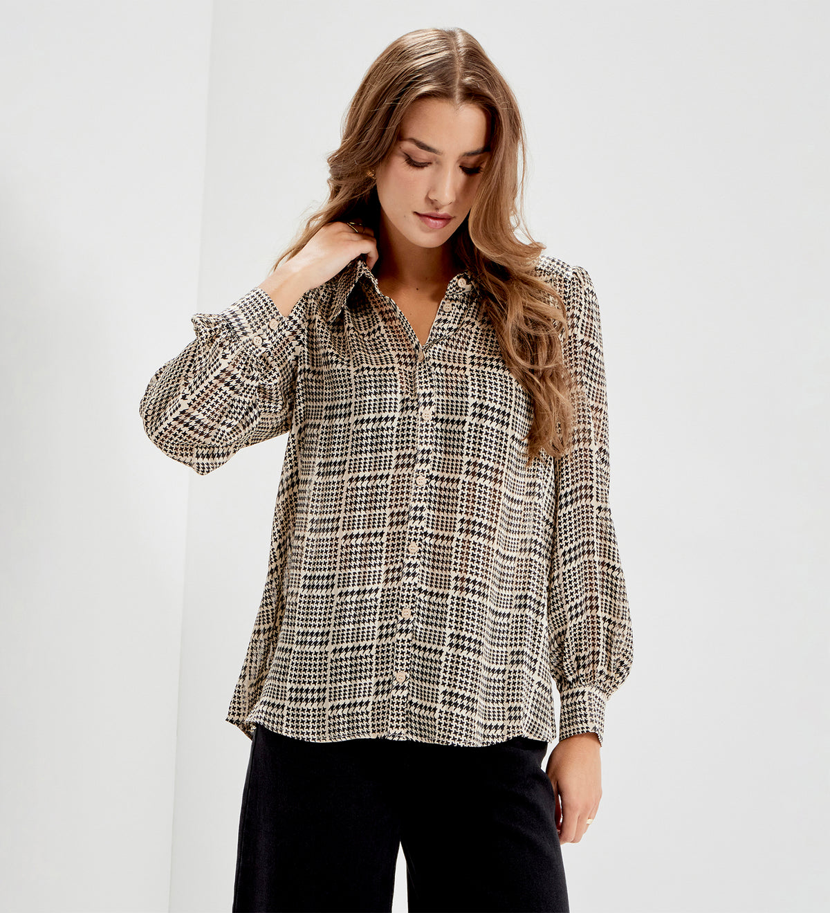 Melina Beige Houndstooth Chiffon Relaxed Fit Gathered Yoke Shirt
