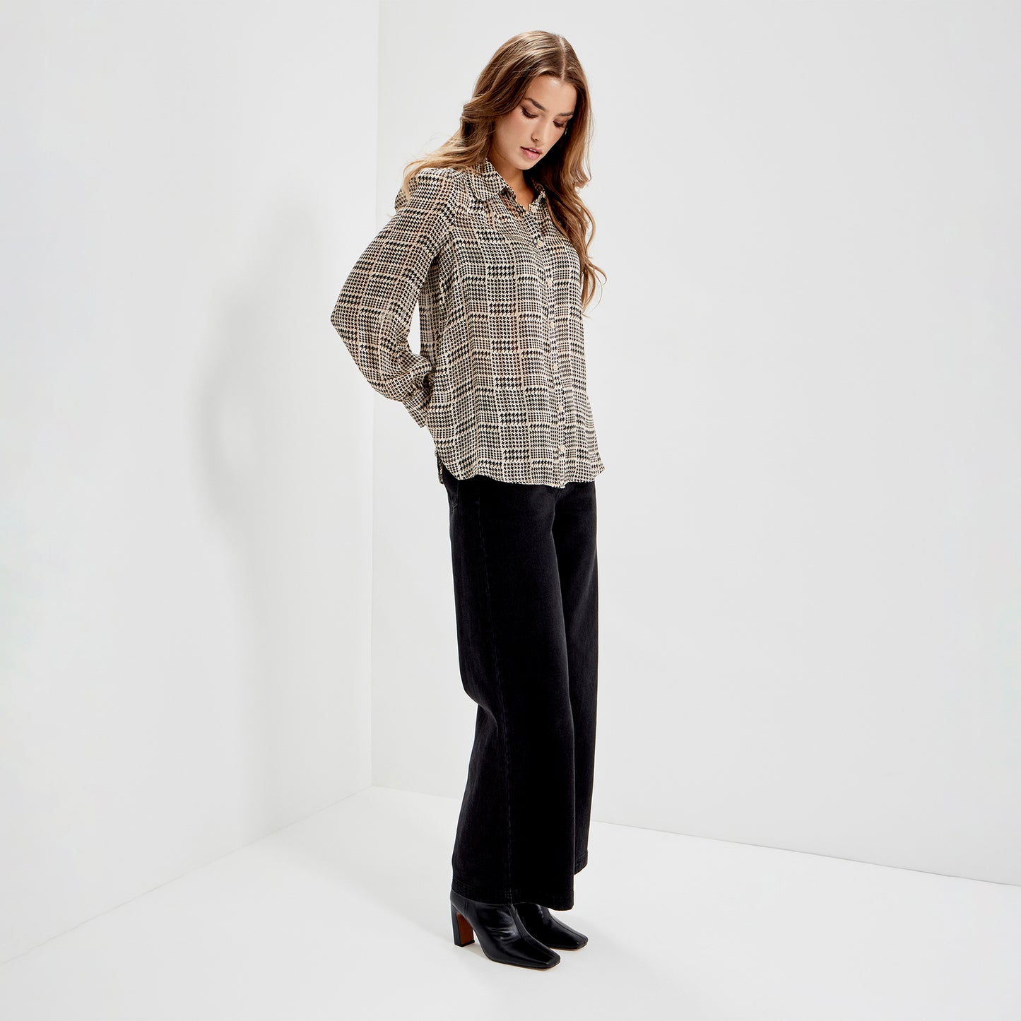 Melina Beige Houndstooth Chiffon Relaxed Fit Gathered Yoke Shirt