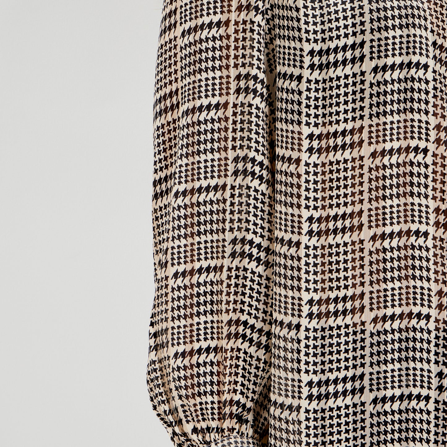 Melina Beige Houndstooth Chiffon Relaxed Fit Gathered Yoke Shirt