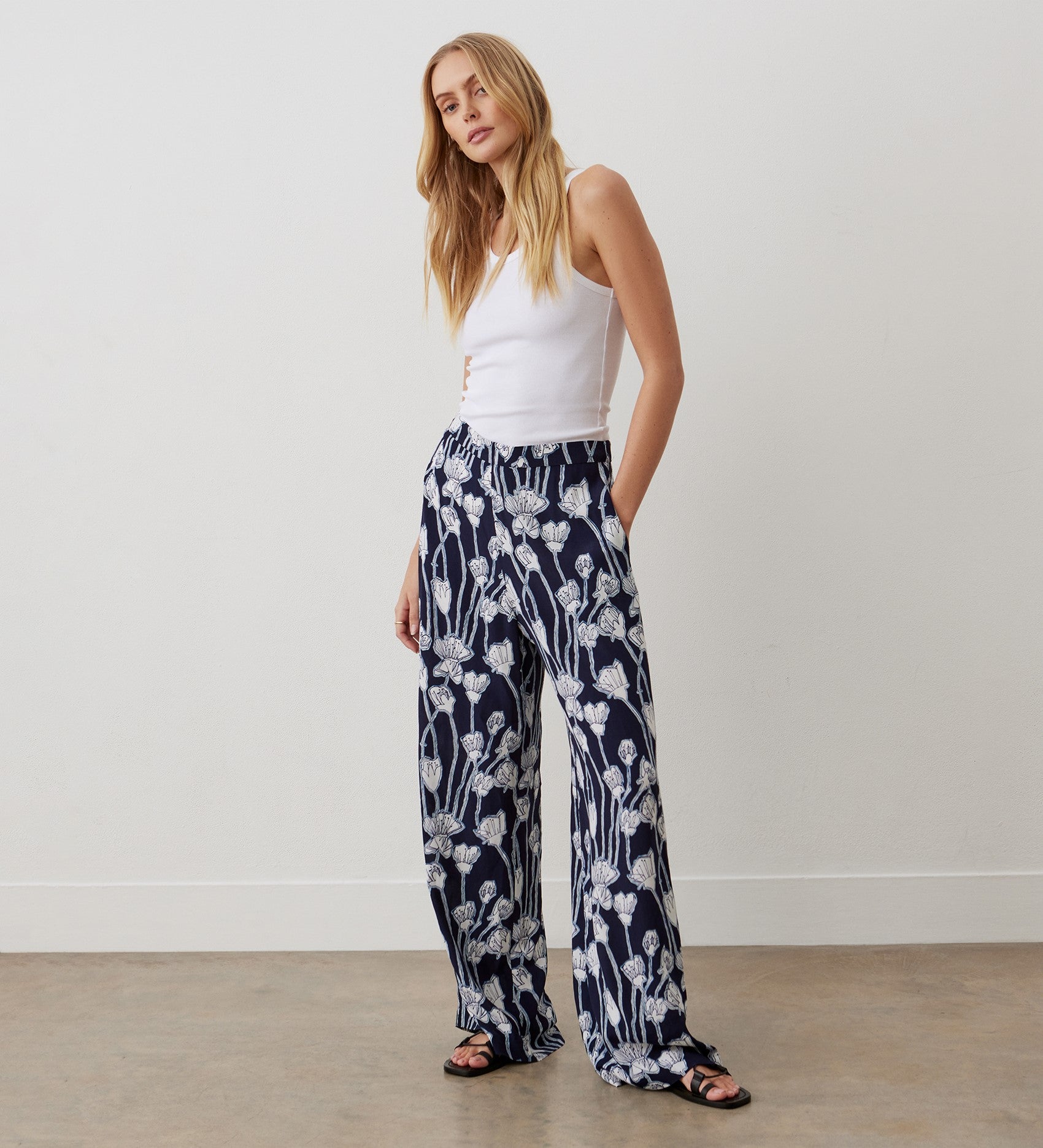 Nat Navy Flower Trousers – Finery London