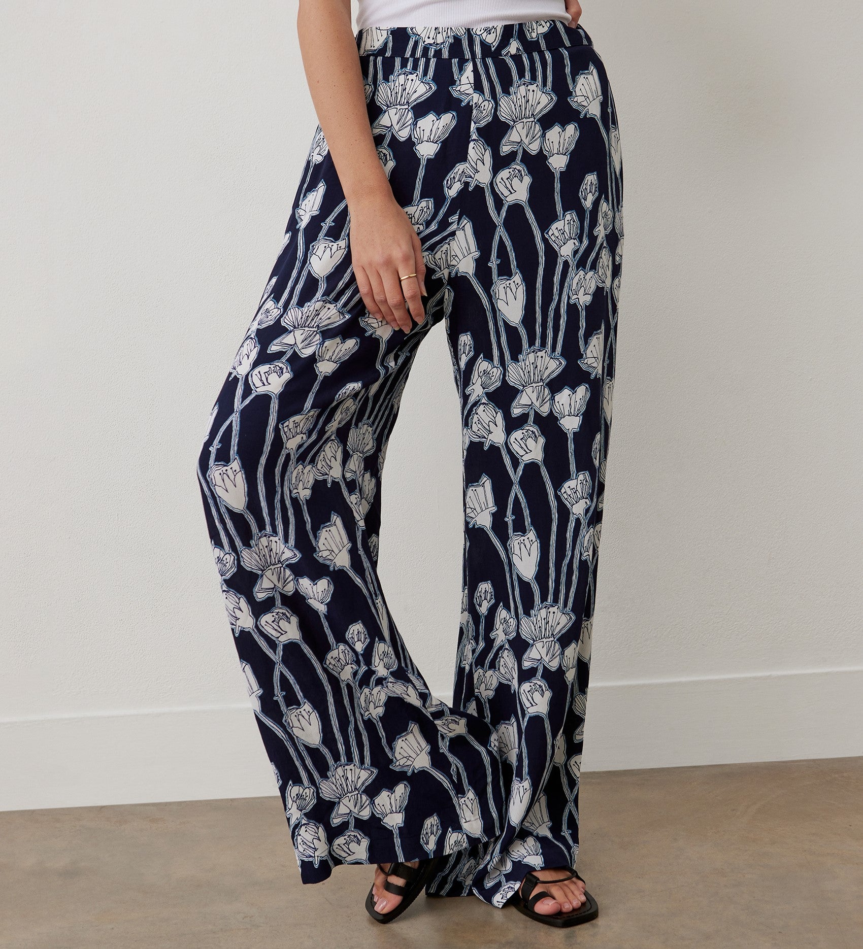 パンツ coyseio FLOWER PATTERN PANTS NAVY FLOWER PATTERN PANTS NAVY | coyseio