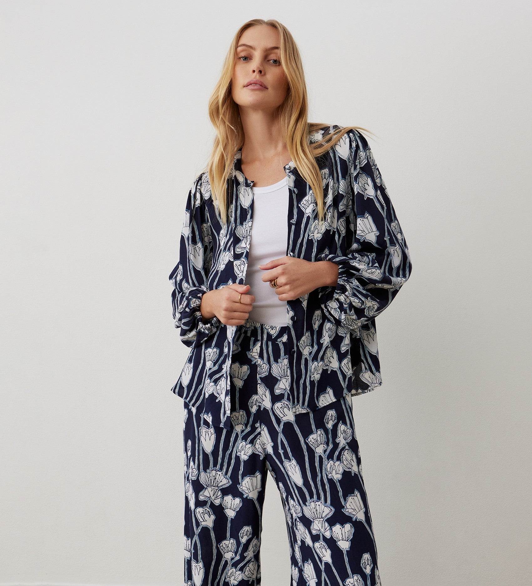 Nat Navy Flower Trousers – Finery London