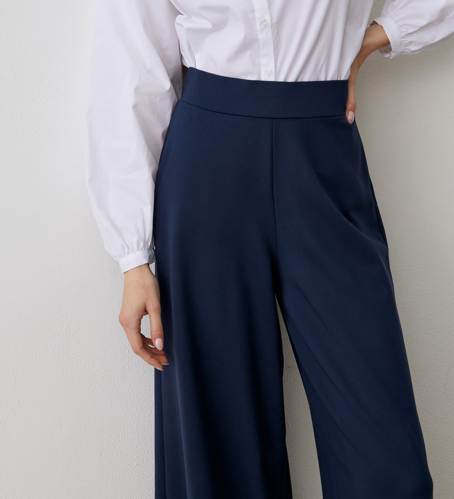 Miribel Navy Cropped Ponte Jersey Trousers