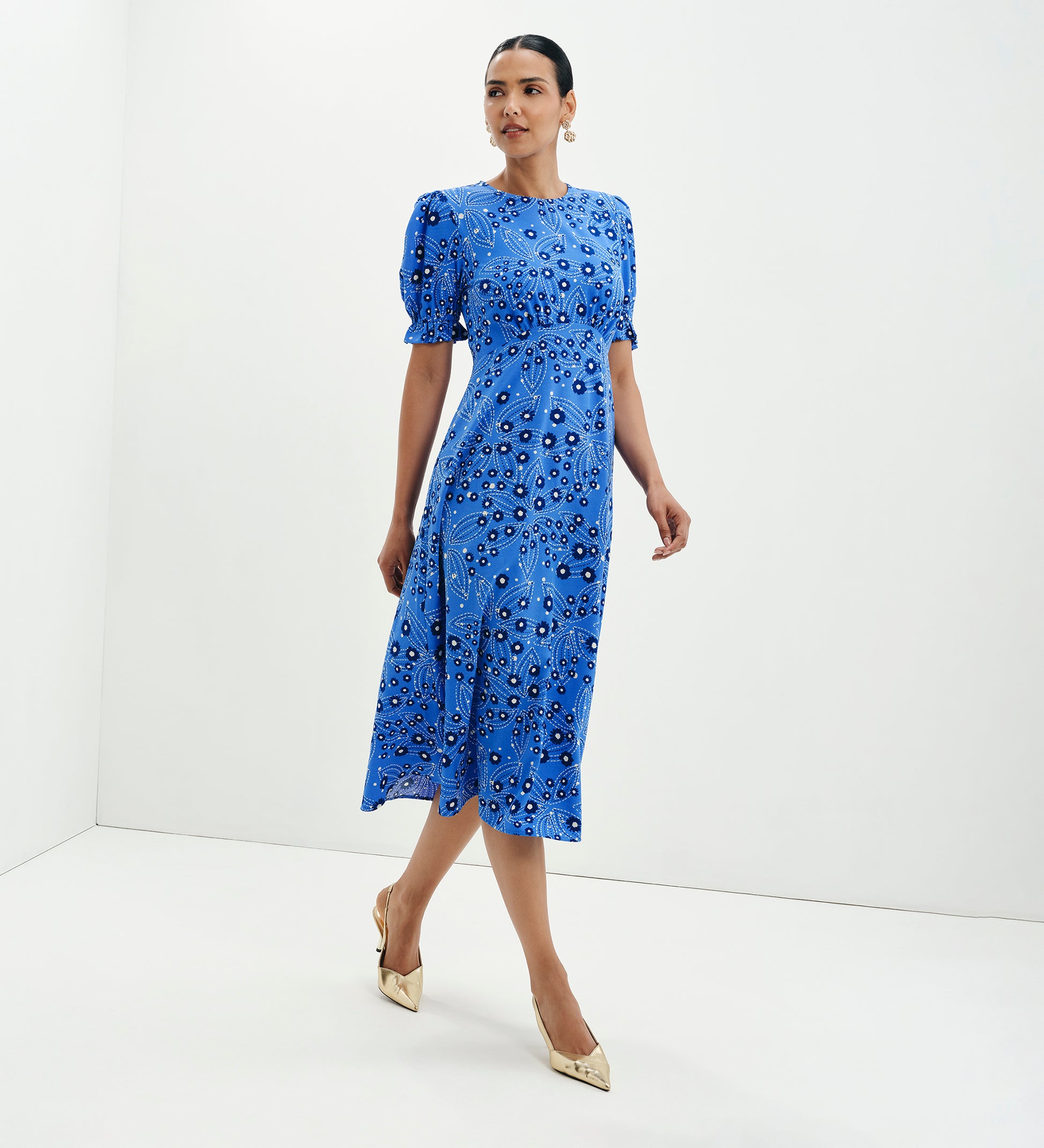 Mela Blue Daisy Midi Tea Dress – Finery London