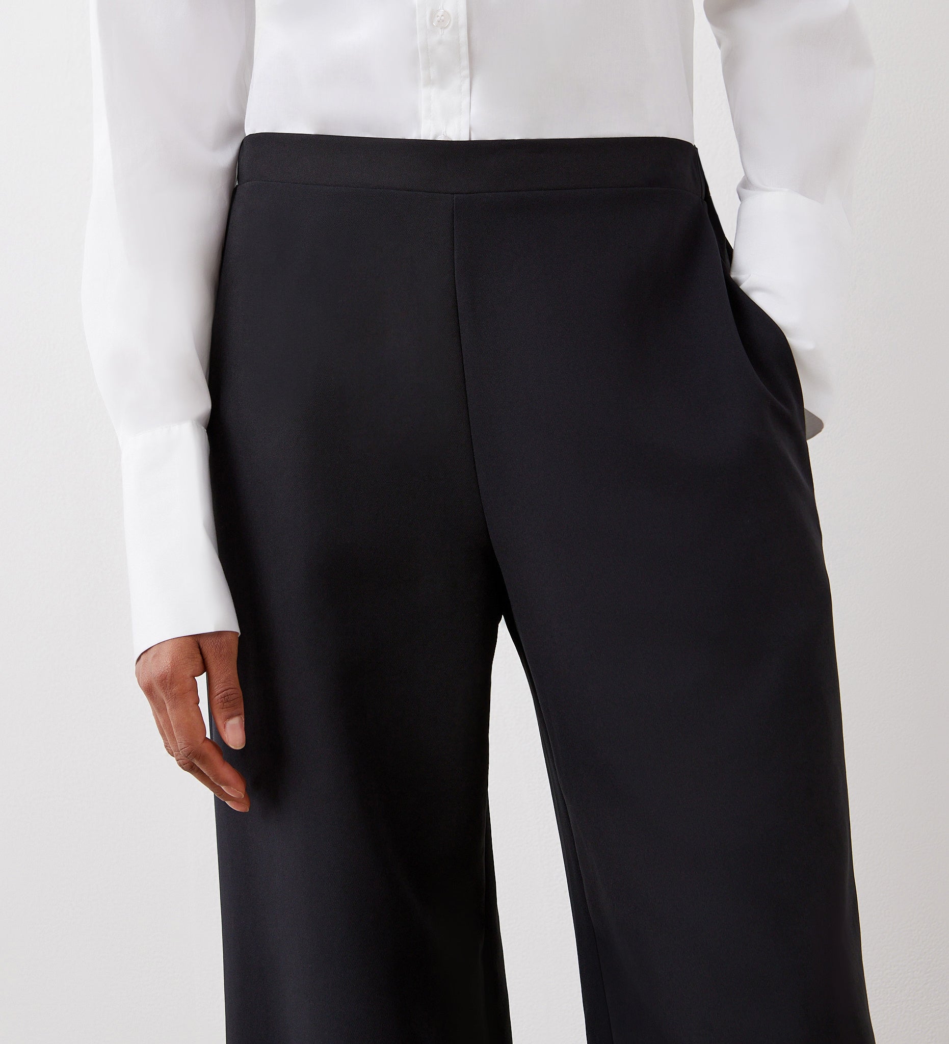 Nat Black Satin Back Crepe Wide Leg Trousers – Finery London