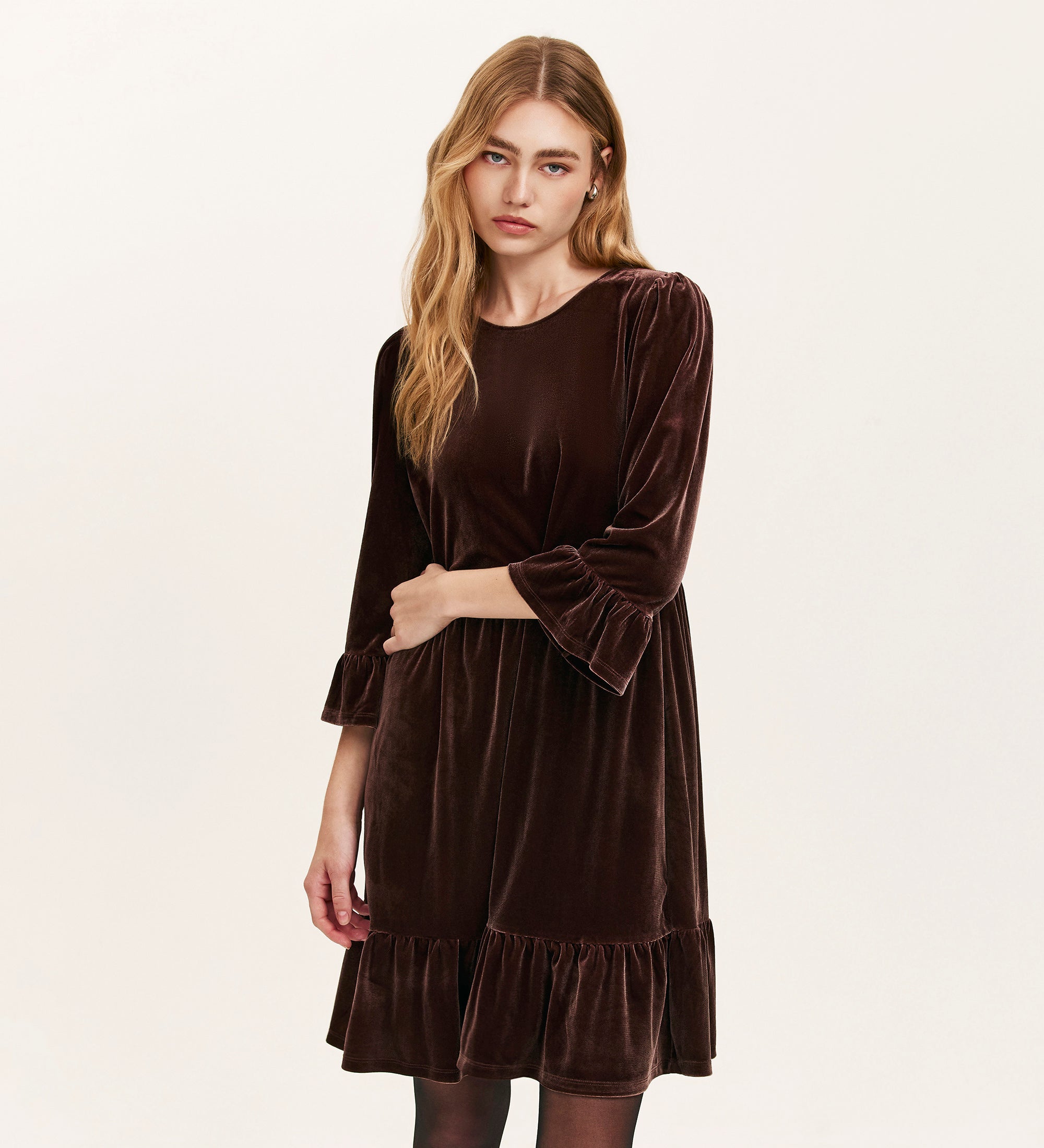 Camie Mocha Velvet Short Tiered Dress – Finery London