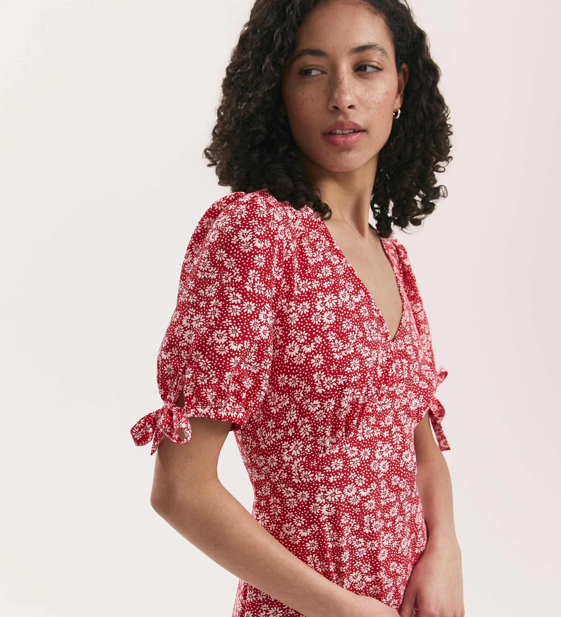 gabriella red dress ADRIANA MAXI Please note that this dress is best suited for petites and those who prefer a slouchy fit. Gabriella Red Daisy Crepe Midi