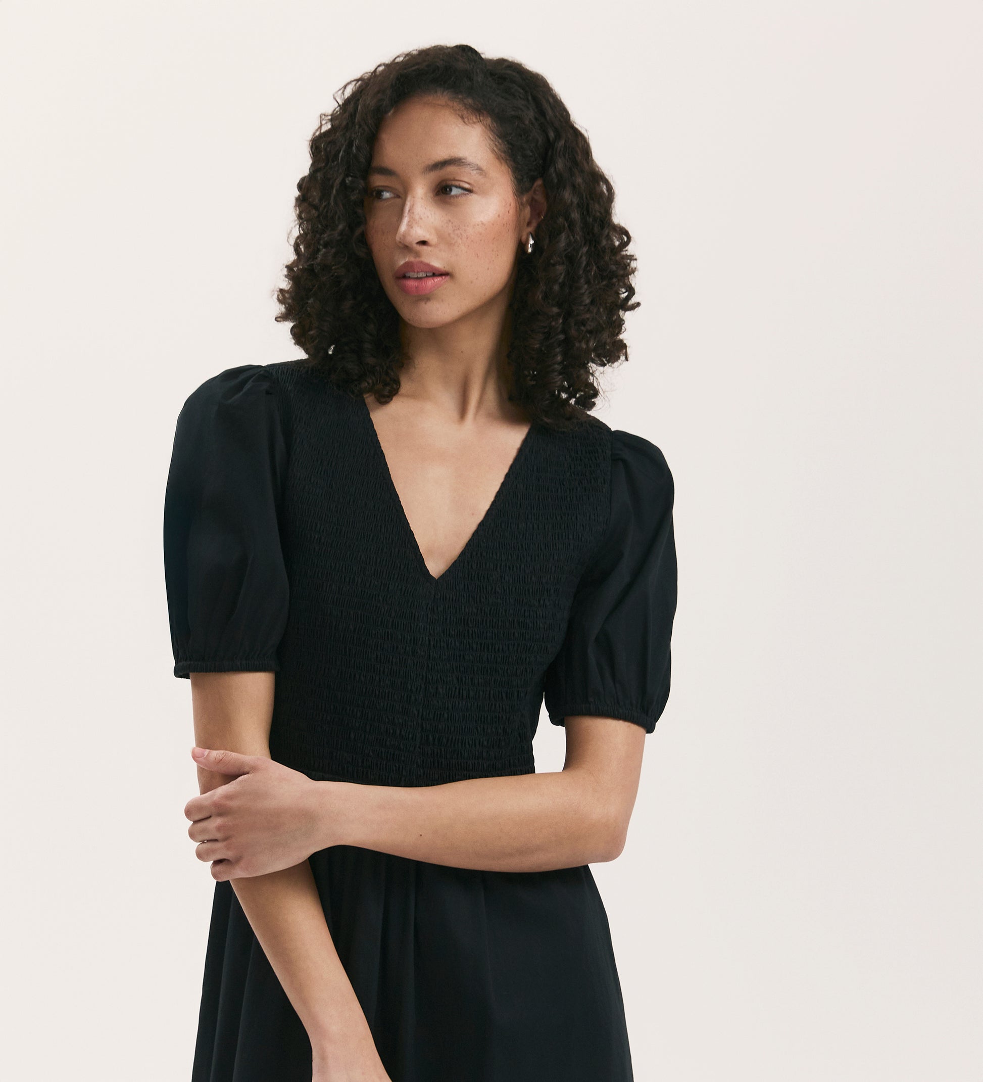 she dressed in black Lady Black Tie - Kennedy Midi Dress - Black