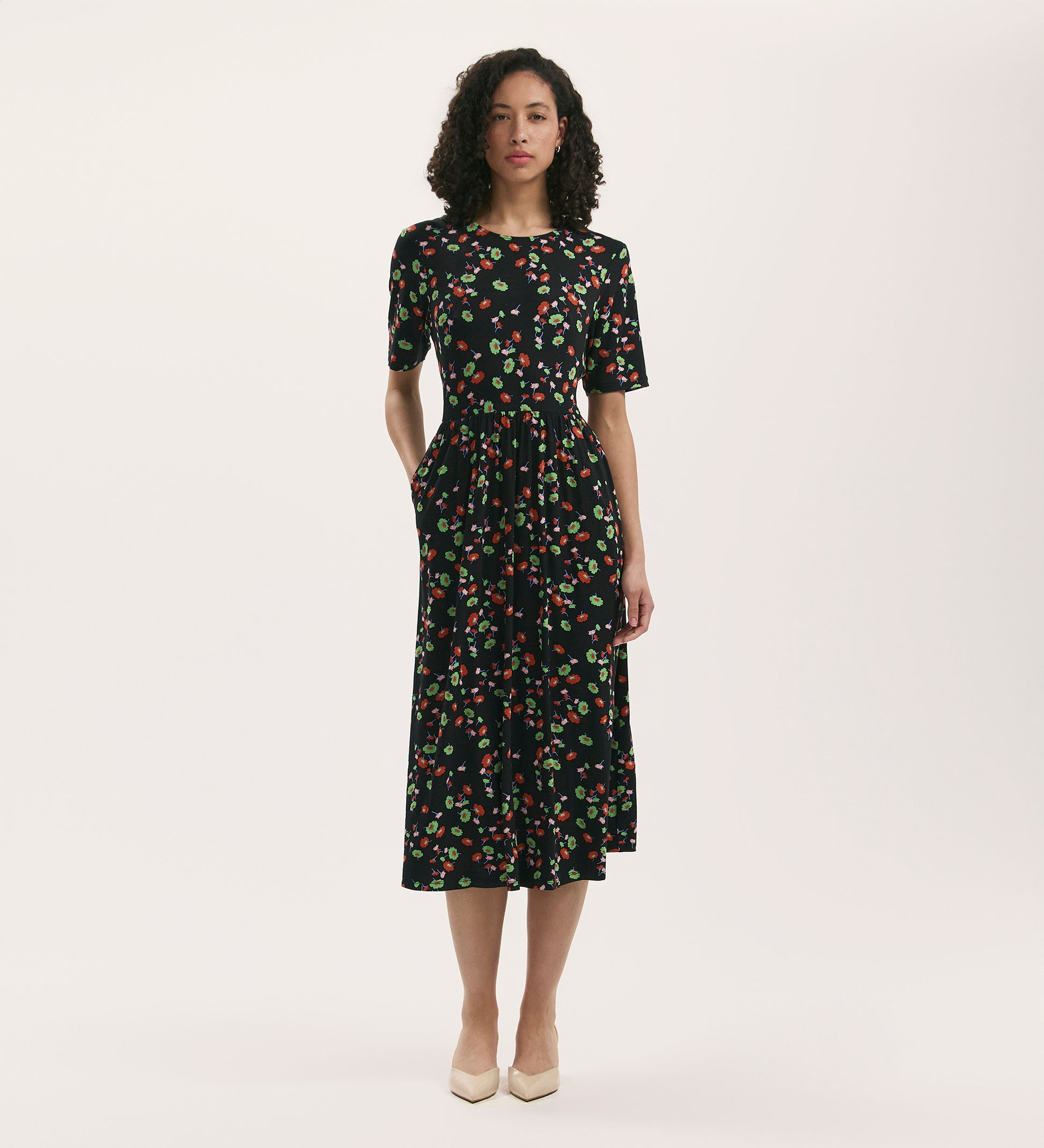Kathryn Black Flower Jersey Midi T-Shirt Dress – Finery London