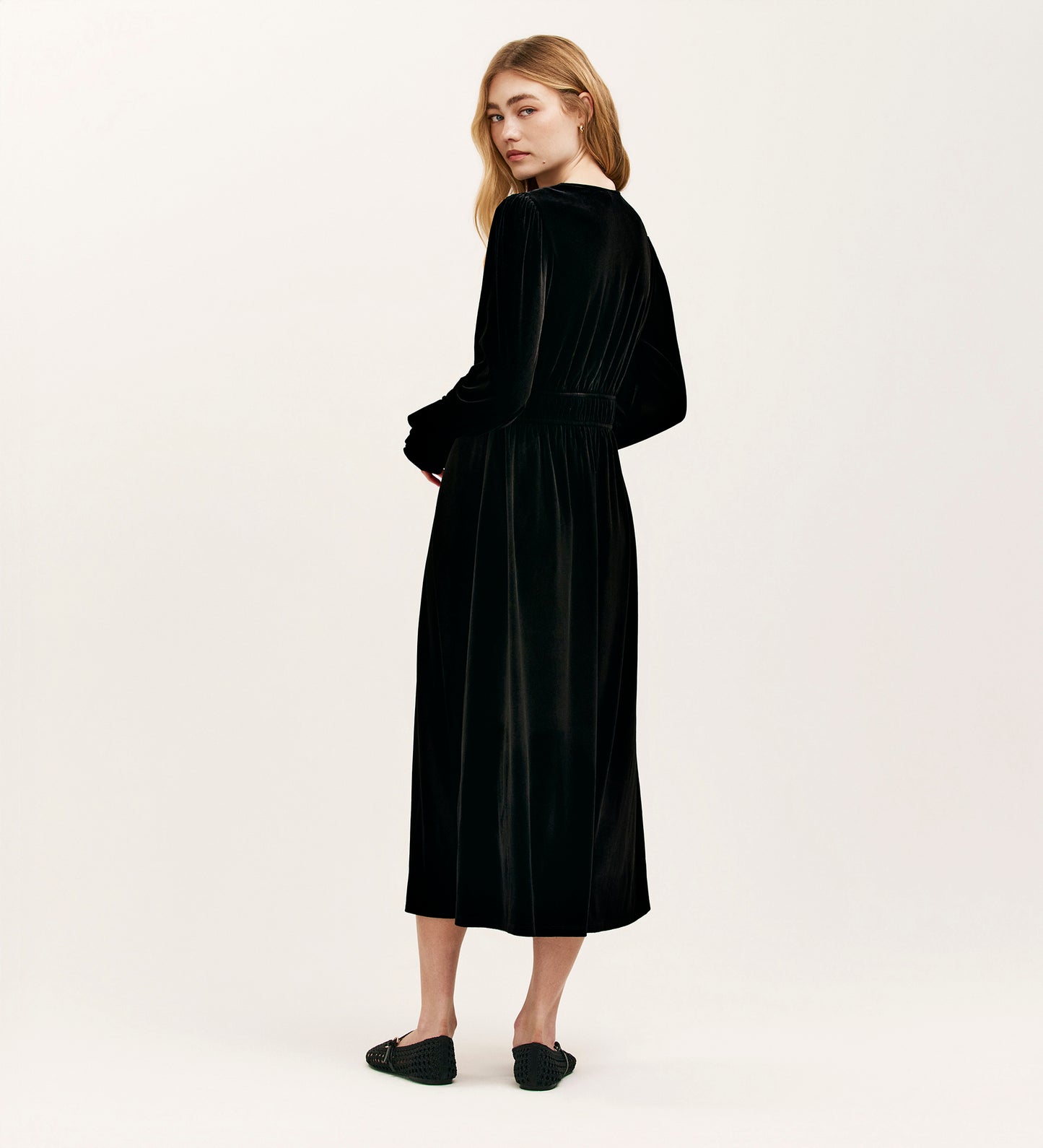 Laila Black Velvet Midi Dress