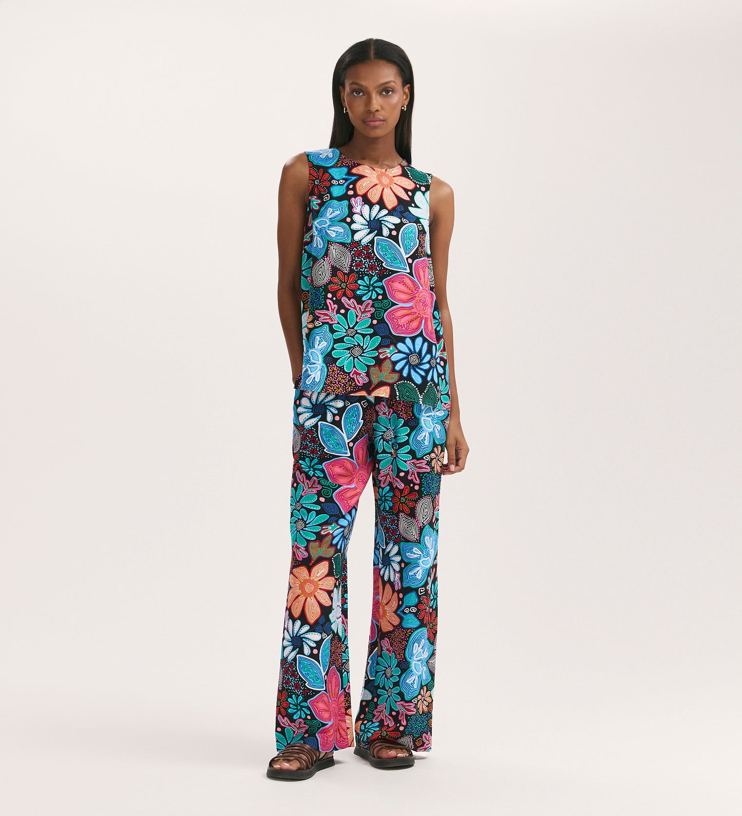 Vallie Blue Floral Sleeveless Shell Top