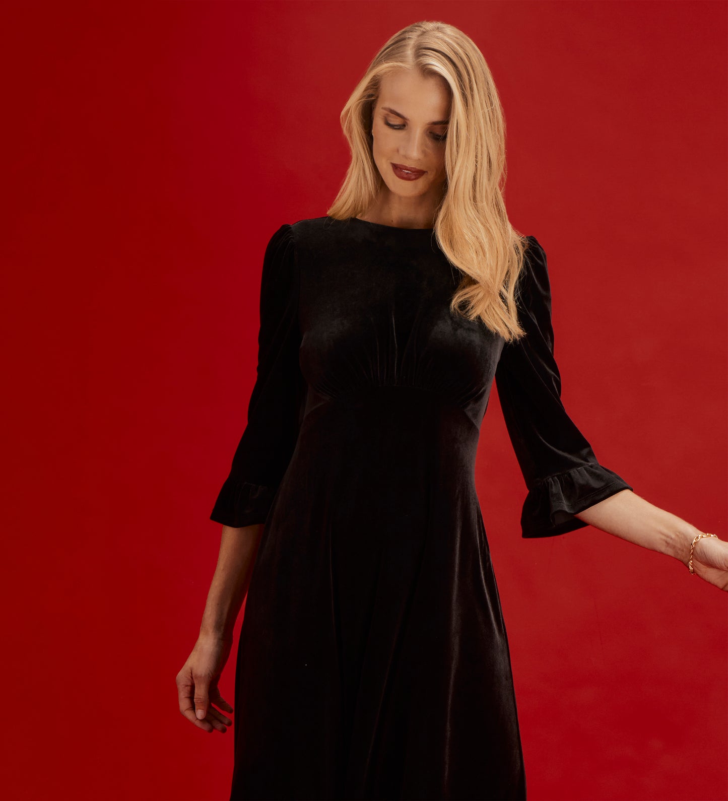 Scarlett Black Velvet Ruffle Cuff Tiered Midi Dress
